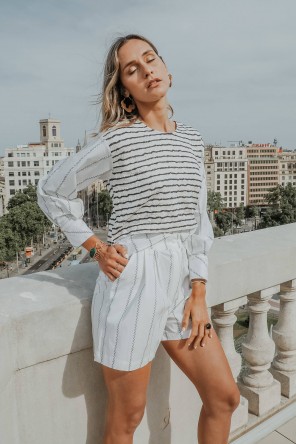 Blouse with white and blue stripes 2