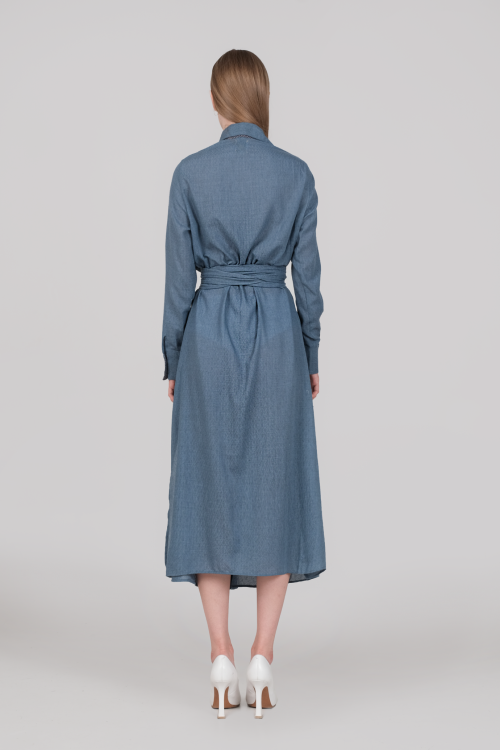 robe chemise à manches longues produite dans un coton bleu 2