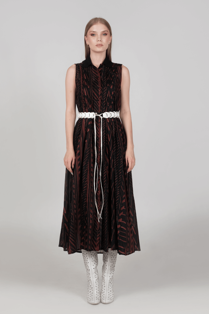 robe sans manches boutonnée sur tout le devant 1 robe sans manches boutonnée sur tout le devant 1