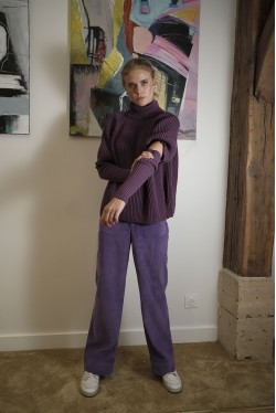 large and high waist pants produced in purple corduroy 3