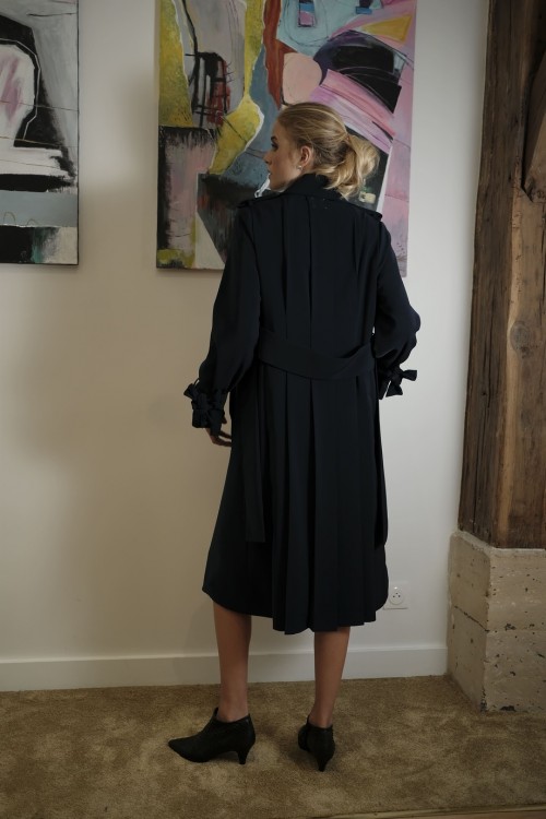 pleated trench-coat 6