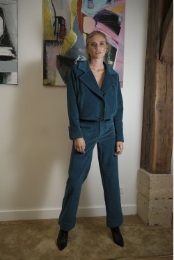 Large and high waist pants produced in peacock bue corduroy 3