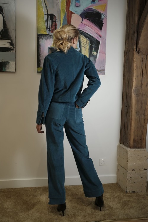 Large and high waist pants produced in peacock bue corduroy 6