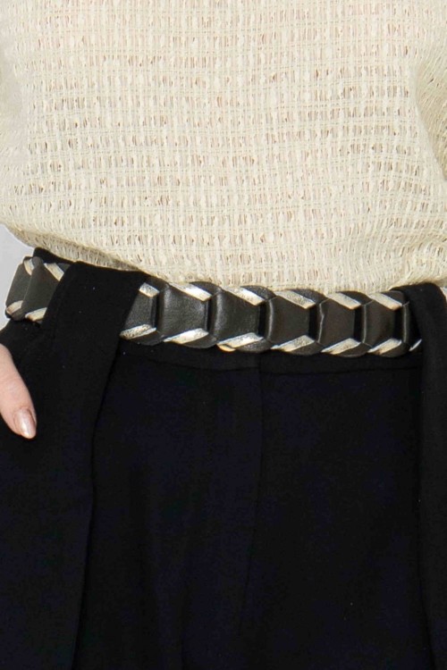 Ceinture tressée en cuir avec un fil doré par la marque de mode parisienne Koshka Paris 2