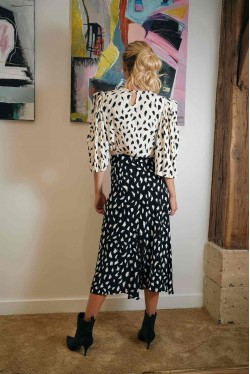 Black and white skirt produced in Paris 2
