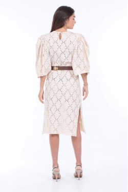 Robe produite dans un coton ajouré 2