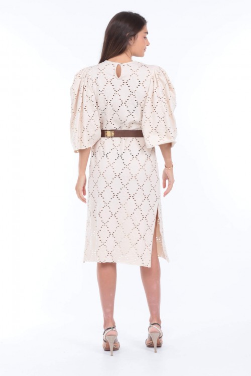 Robe produite dans un coton ajouré 2